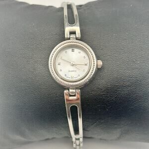 Advance Silver Tone Women’s Quartz Watch 20mm Working New Battery